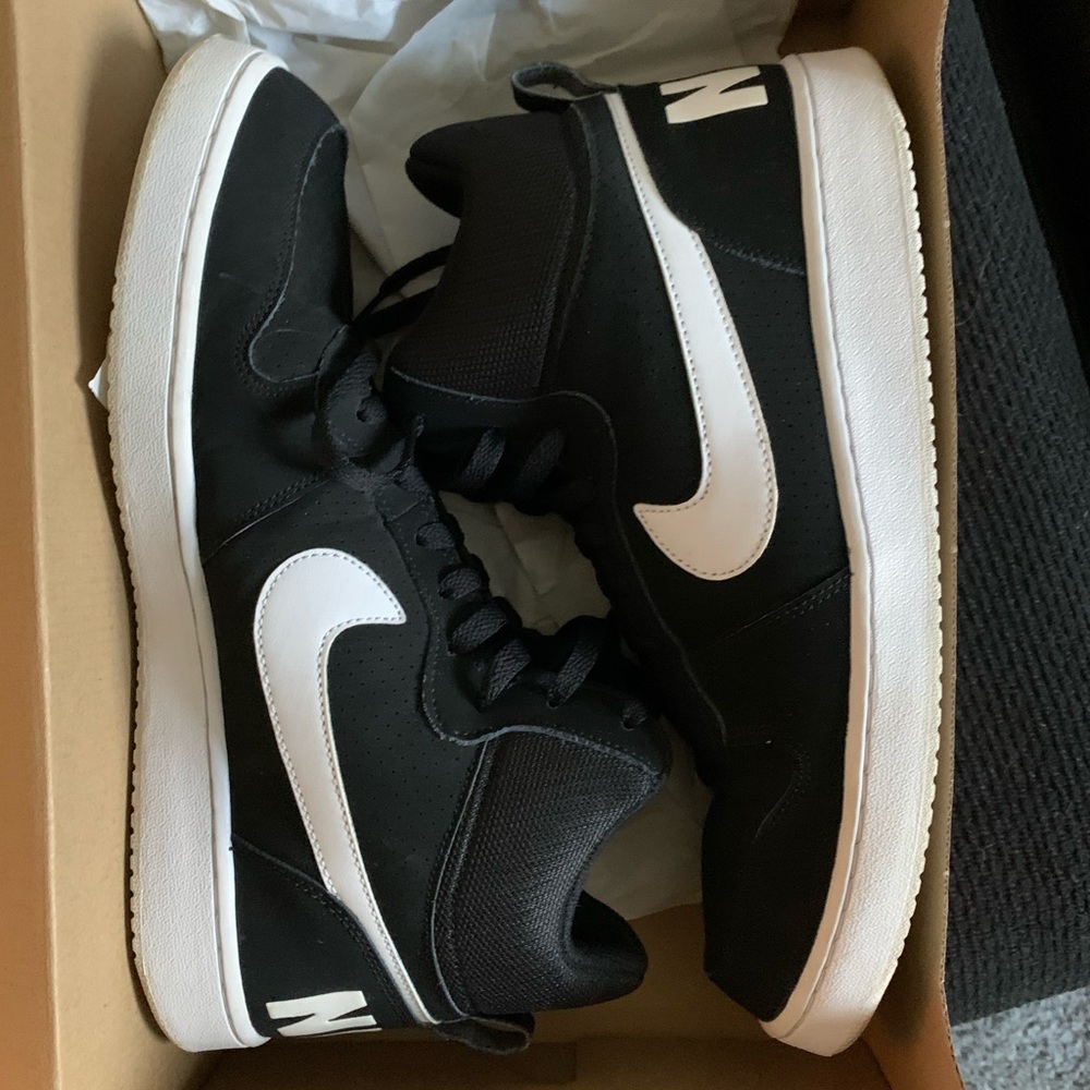 Nike Court Borough Mid size US 12